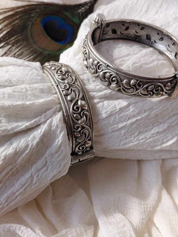 Floral Design Silver look alike oxidized bangles/kada for women