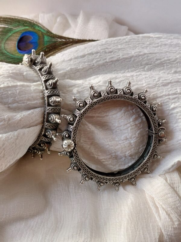 Trending silver look alike oxidized bangles/kada for women