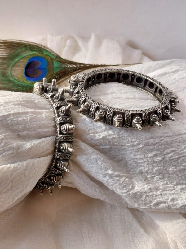 Trending silver look alike oxidized bangles/kada for women