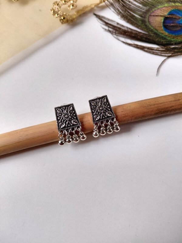 Combo pack of 5 pairs of oxidised earrings