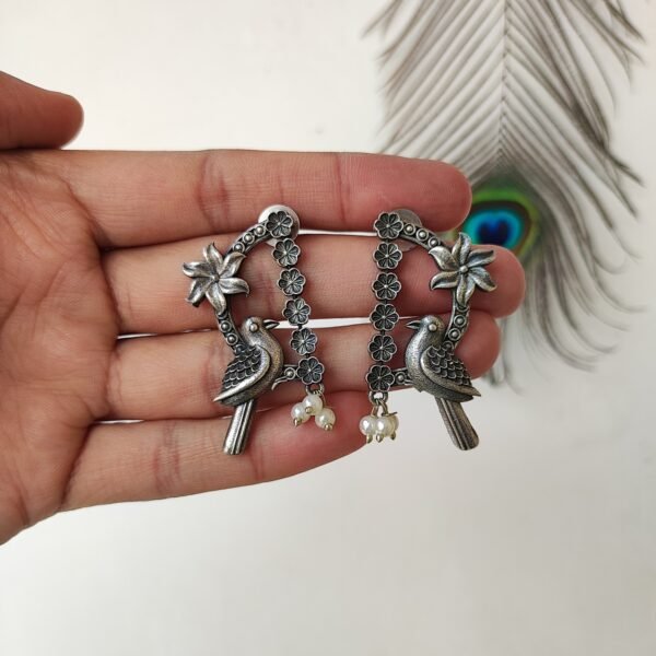 Cute Bird Motif Stud Earrings