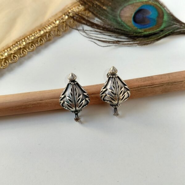 Minimal Stud Earrings