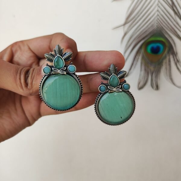 Monalisa Stud Earrings