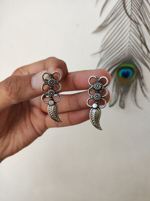 Antique Silver Look Alike Minimal Stud Earrings