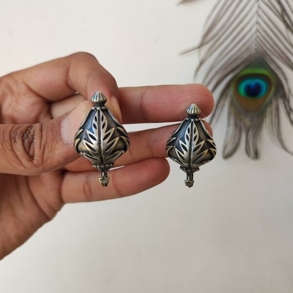 Minimal Stud Earrings